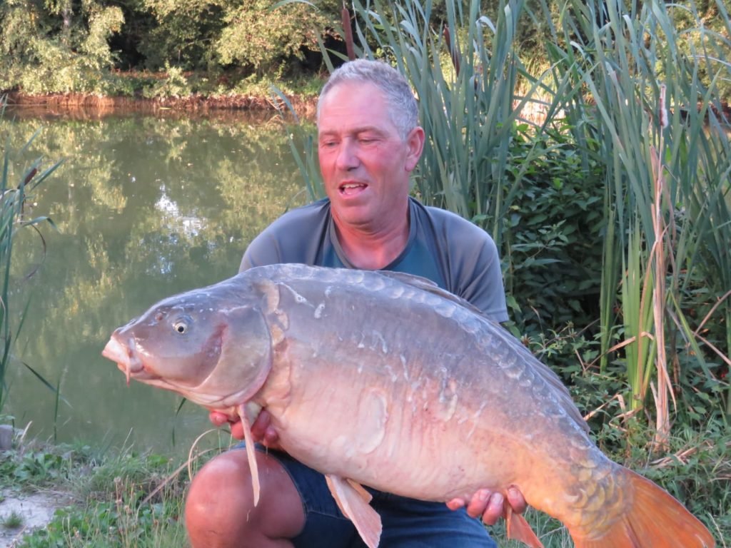 carp fishing holiday france