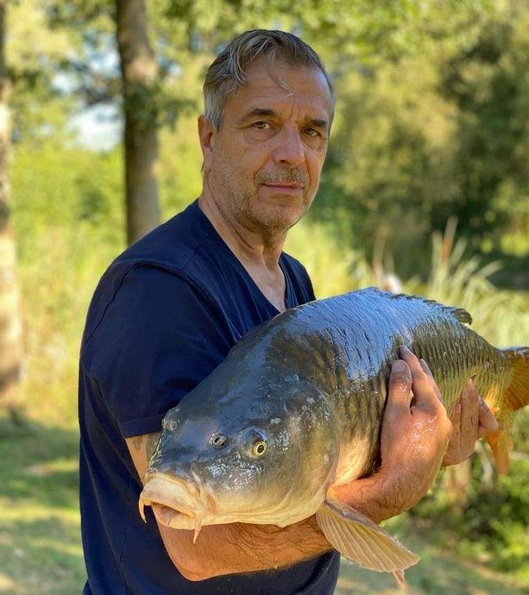 carp fishing holiday france