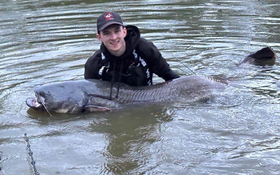 carp fishing holiday france