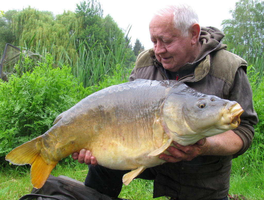 carp fishing holiday france
